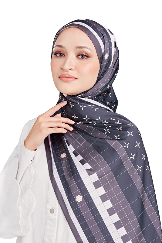Mozayk Printed Scarf in Pella Black Mozayk Printed Scarf in Pella Black