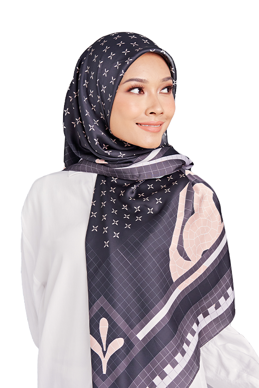 Mozayk Printed Square in Pella Black Mozayk Printed Square in Pella Black