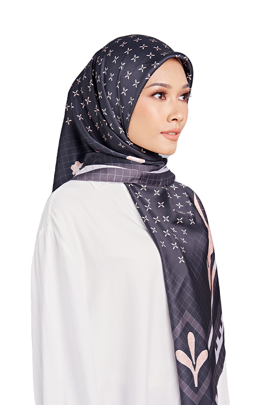 Mozayk Printed Square in Pella Black Mozayk Printed Square in Pella Black